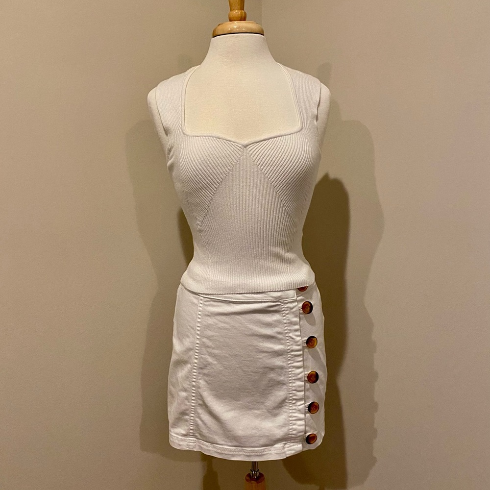 Abercrombie & Fitch Sweetheart Neckline Top